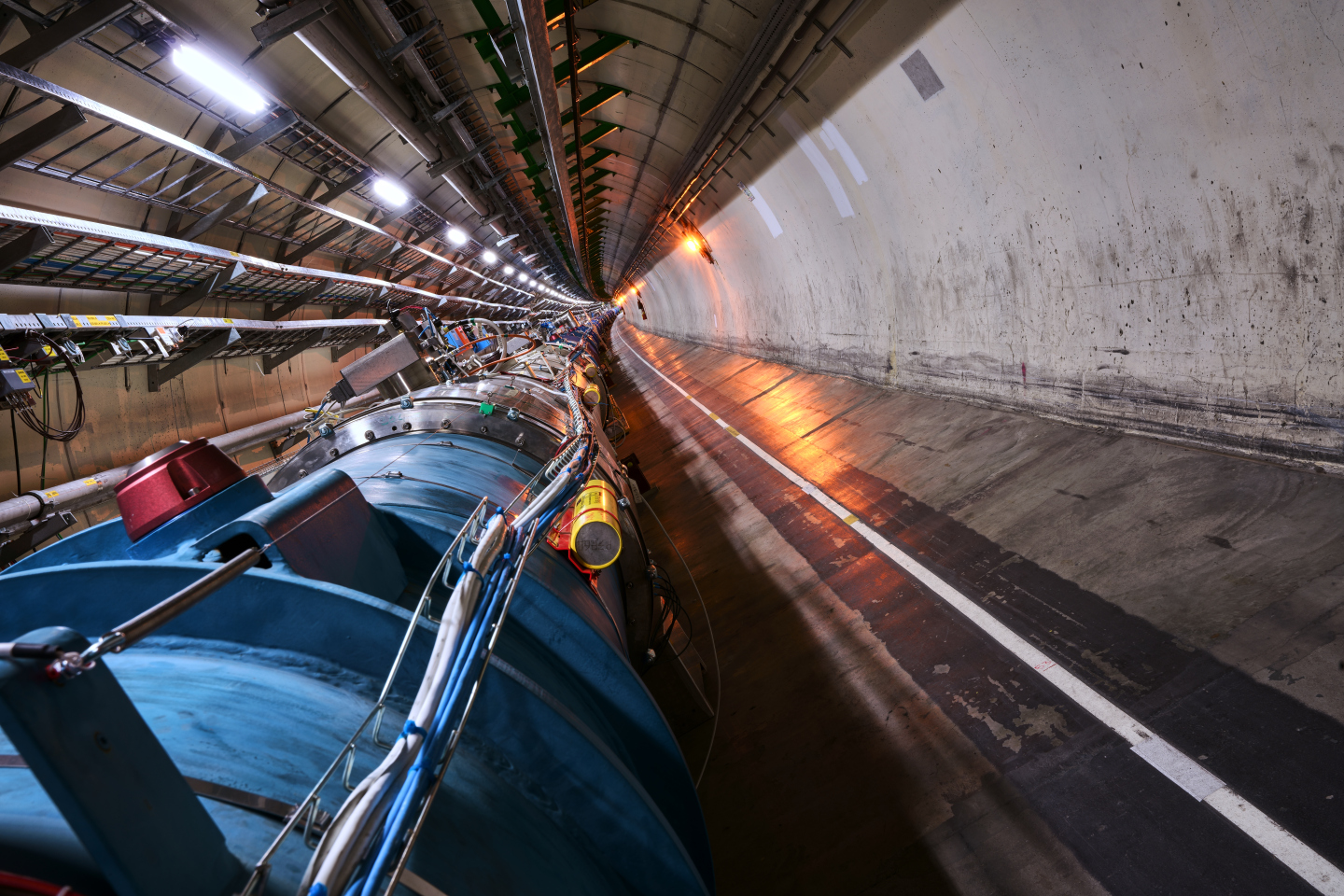 lhc tunnel 2018