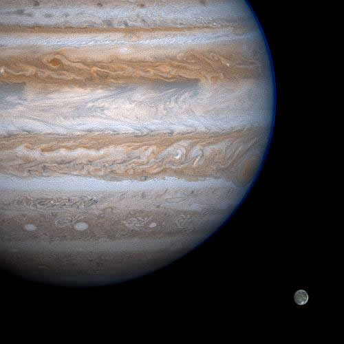 Jupiter (d = 142 800 km) photographié par Cassini le 6 décembre 2000